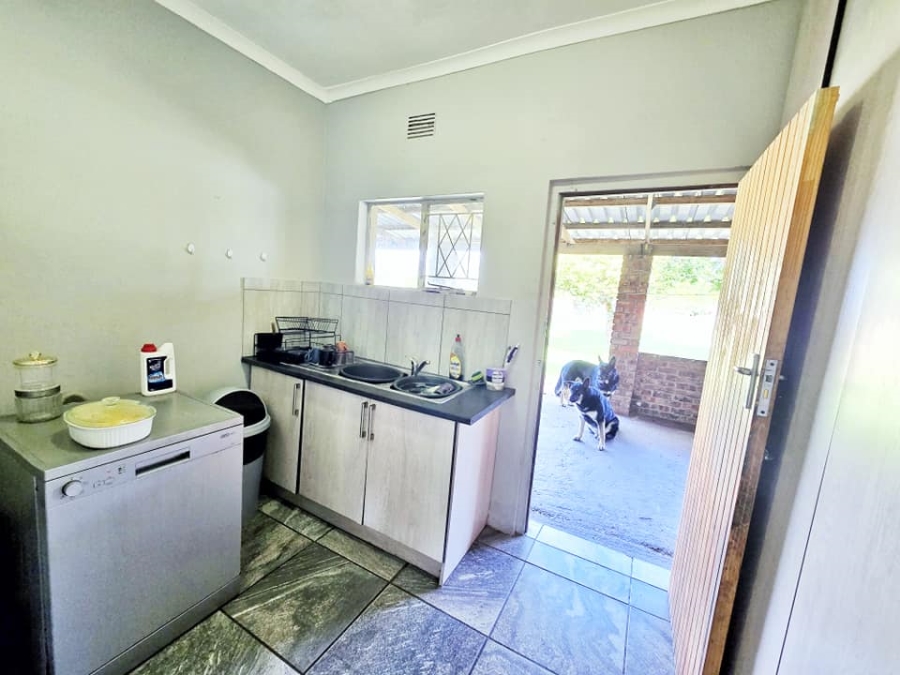 4 Bedroom Property for Sale in Crockarts Hope Eastern Cape